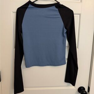Amazon Women's Long Sleeve Top in Blue and Black